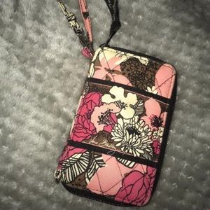 vera bradley wristlet